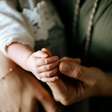 Mães adotantes têm nova regra de licença-maternidade; entenda