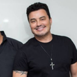 Renner e viúva de Rick são vistos juntos pela primeira vez após a morte do cantor