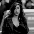 Banda de Amy Winehouse anuncia show 'Back To Black 20' com Mark Ronson e Jorja Smith