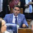 Mensagens trocadas entre Flávio Bolsonaro e Vorcaro mencionam seis encontros entre o senador e o banqueiro
