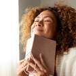 O que as pessoas mais felizes do mundo têm em comum? Especialista em felicidade revela