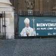 Leão XIV chega à França em busca de novos fiéis e de recuperar a confiança na Igreja