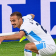 Jogador de Israel é expulso após comemoração polêmica de gol