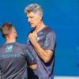 Renato Portaluppi pede, e Grêmio reforça comissão técnica; veja