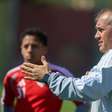 Internacional: técnico conversa com elenco e prioriza ataque em treino