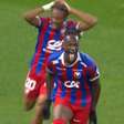 Vídeo: jogador faz dois gols e abaixa o calção para comemorar