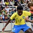 Brasil evita a derrota para a Austrália na última jogada