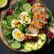Saladas proteicas para o almoço: 5 receitas saudáveis e ricas em proteínas para aumentar a saciedade