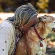 Seu cachorro aprende sua rotina, sua voz e até mesmo seu cheiro: é por isso que ele percebe quando você não está se sentindo bem