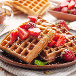 Waffle com morangos: aprenda essa receita fácil e deliciosa para o café da manhã de domingo