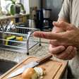 Quando um corte precisa de ponto? Estes sinais merecem atenção