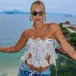 Virginia Fonseca revela clube do coração durante jogo da NFL no Rio