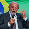 Lula sanciona lei com diretrizes para fortalecer o futebol feminino no Brasil a seis dias da eleição