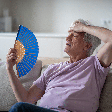 Calor intenso exige atenção com idosos: veja como adaptar a rotina