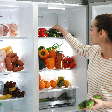 Por que os alimentos estragam mesmo dentro da geladeira? Veja erros que fazem a comida durar menos