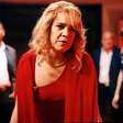 Quem Ama Cuida: para se vingar de Adriana, Pilar ataca Pedro