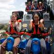 As denúncias de lesão cerebral que fizeram parque Six Flags fechar montanha-russa X2 na Califórnia