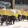 Taxistas se envolvem em confusão e trocam agressões no Aeroporto do Galeão