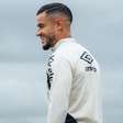 Coutinho é relacionado e pode estrear pelo Santos no clássico