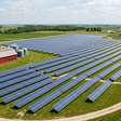 Agricultor de 6ª geração acumulou US$ 1 milhão em dívida médica, esperava receber US$ 540 mil por ano com energia solar e acabou vendendo terra e máquinas após projeto ser barrado