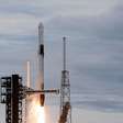 Nova tripulação faz a viagem mais rápida dos EUA à Estação Espacial Internacional