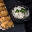 Bolinho de arroz com queijo: fica douradinho sem precisar fritar