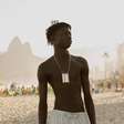 Ex-vendedor ambulante em Ipanema, jovem senegalês é nova aposta na moda