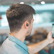 Primeiro foi o currículo, depois o LinkedIn; agora, as empresas pedem outra coisa: gravar um TikTok como filtro de seleção