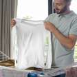 Como lavar roupas brancas: 10 cuidados essenciais