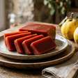 Com 2 litros de água, um pouco de açúcar e suco de meio limão: como fazer um doce de marmelo caseiro e simples