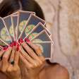 Qual é a carta de Tarot do seu signo para outubro?