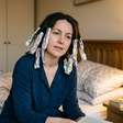 Os especialistas recomendam colocar papel alumínio no cabelo antes de dormir: por que eles sugerem isso e para que serve