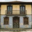 Fundada pelos franceses, ocupada pelos holandeses e depois controlada pelos portugueses, uma capital brasileira preservou o traçado de ruas planejado em 1615: São Luís, onde fachadas de azulejos, sobrados e balcões de ferro contam séculos de adaptação ao clima equatorial