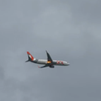 Motor de avião da Gol pega fogo após colisão com pássaro em Recife (PE); aeronave deu voltas em círculos antes de pousar