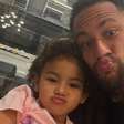 Neymar celebra aniversário de três anos de Mavie: "Alegra meu dia"