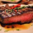 É perigoso comer carne mal passada? Ela tem sangue ou mais proteína? O aspecto pode não bastar para dizer se está segura