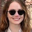 Do look de Emma Stone ao dia a dia: aprenda a usar a jaqueta jeans em 5 estilos