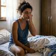 Ela dormiu 8 horas, acordou cansada e não entendeu por quê. Um estudo encontrou uma pista nos sonhos