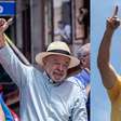 Flávio Bolsonaro e Lula empatam em duas cidades no 1º turno das eleições