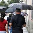 Rio amanhece com tempo fechado e chuva deve continuar nesta quarta-feira
