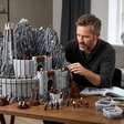 LEGO de O Senhor dos Anéis terá réplica gigante do Abismo de Helm com 8.060 peças: vazamento revela set maior que a Millennium Falcon