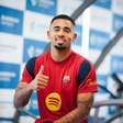 Gabriel Jesus repete bom início no Barcelona e mira marca inédita