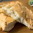 Sem farinha e sem forno! Aprenda a fazer pão nuvem fofinho na frigideira