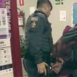 Menina de 10 anos pisca para policial e PM prende pai que a sequestrou em Praia Grande