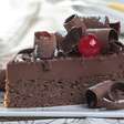 Torta gelada de chocolate: sobremesa cremosa com ingredientes simples
