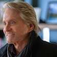 Michael Douglas, sobre abandonar a poligamia: "Quando Catherine me pediu monogamia, tive que ligar para cinco mulheres."