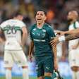 Em noite de Savarino, Fluminense bate Coritiba e assume terceiro lugar