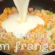 Arroz cremoso com frango em que você reaproveita as sobras de ontem, um prato fácil e bem recheado
