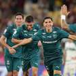 "Todo jogador passa por fase ruim", diz Savarino após hat-trick