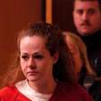 Christa Pike sai do hospital e retorna à prisão 10 dias após sobreviver a execução fracassada